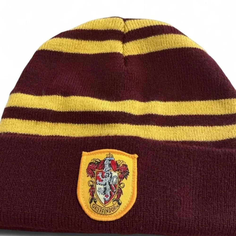 Harry Potter Gryffindor Beanie Unisex OS Burgundy Gold Striped Knit Hat